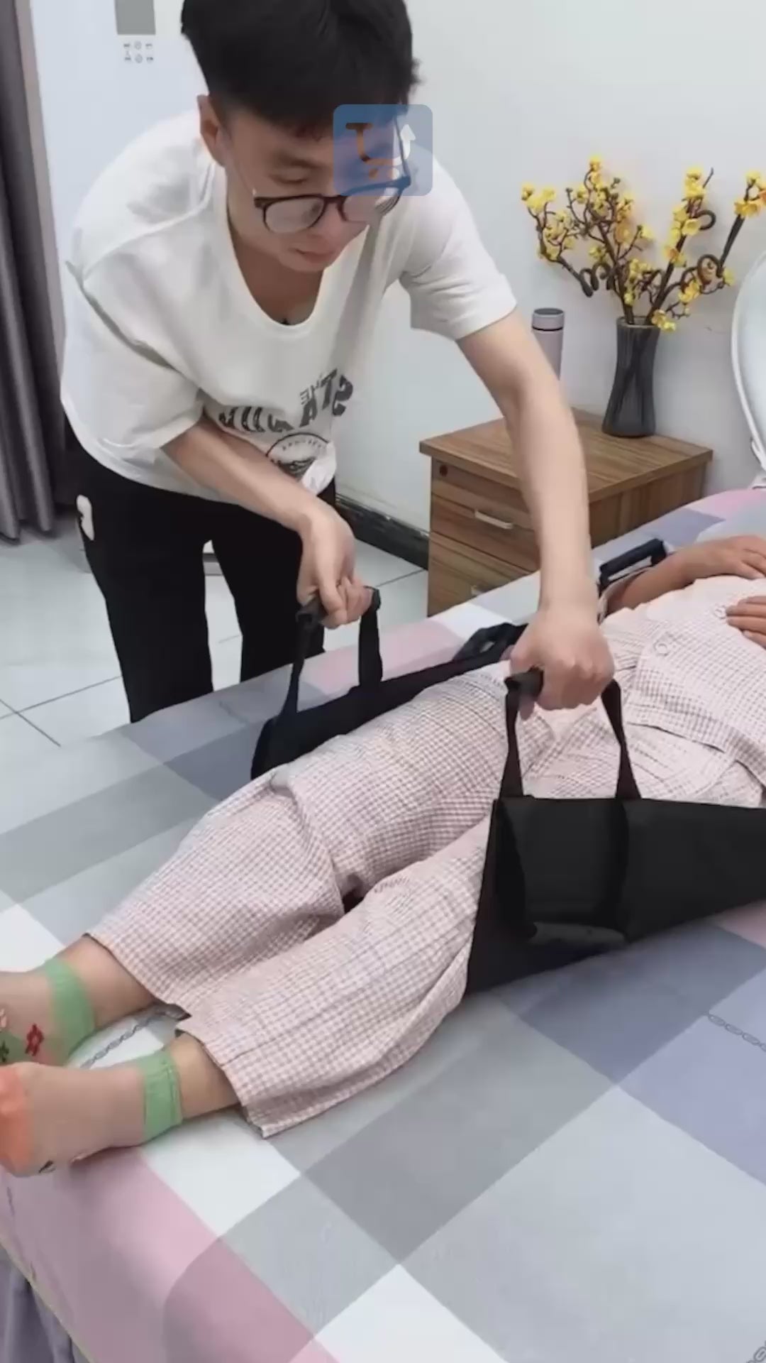 Rrip ndihmues per persona me aftesi te kufizuar