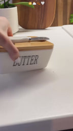 Mbajtëse porcelani për gjalpin
