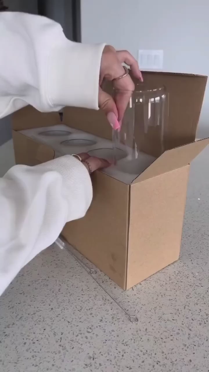 Gotë qelqi me kapak bambu dhe pipë qelqi