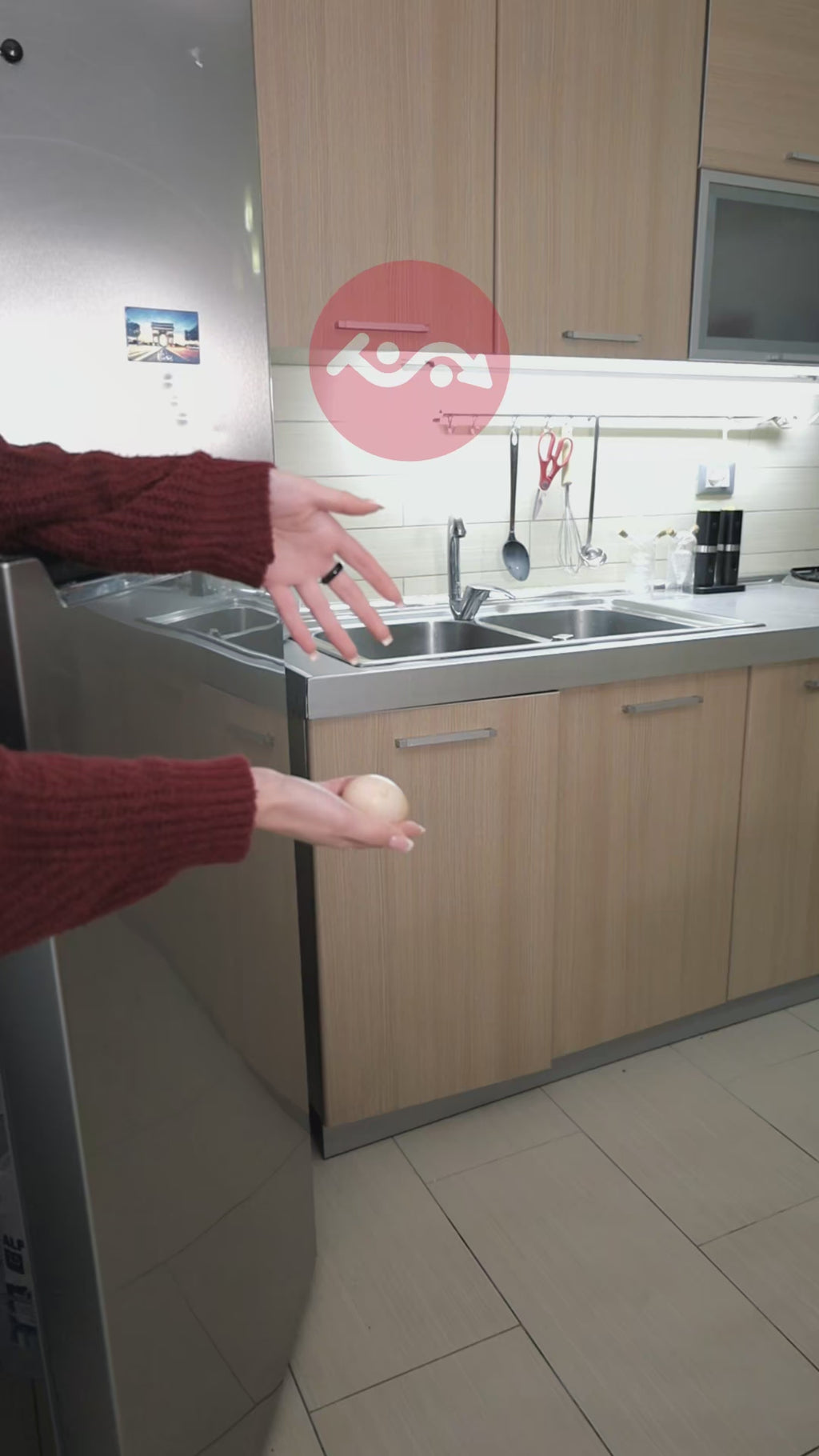 Mbajtëse plastike vezësh për frigorifer