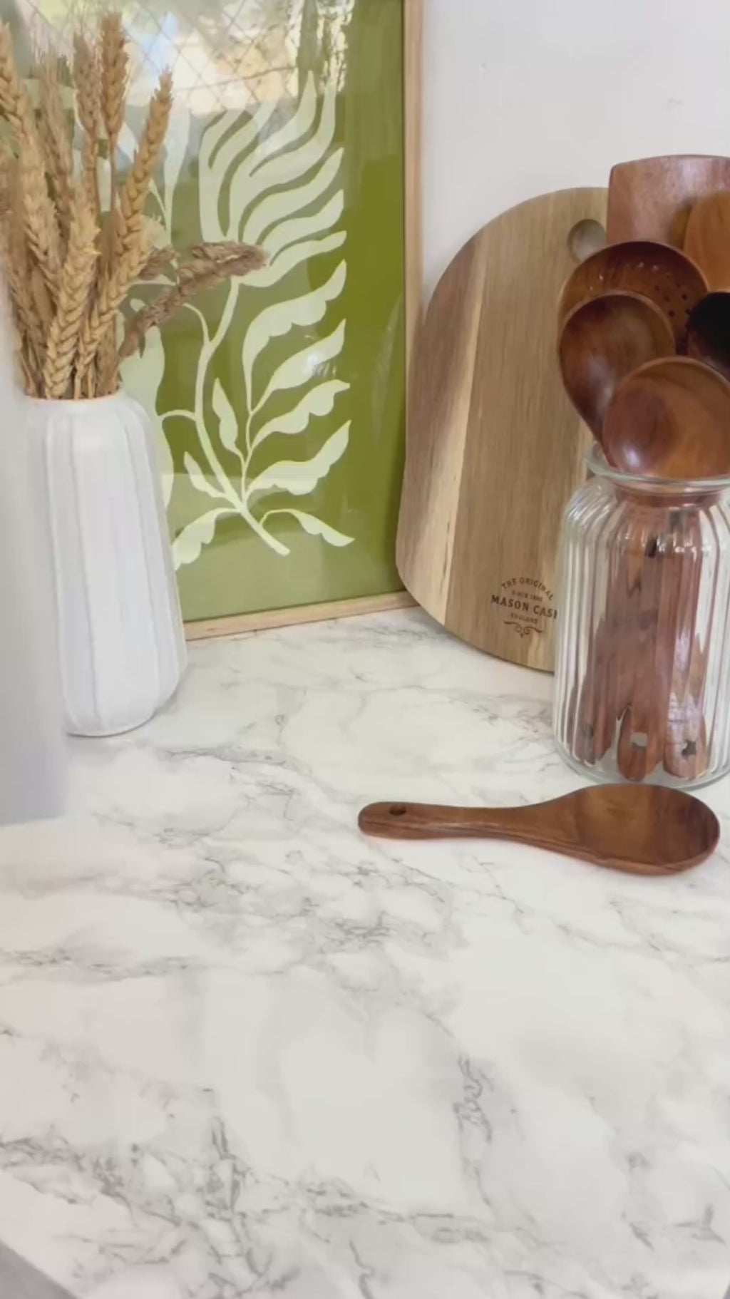 Mbajtëse qelqi me kapak sferë bambu